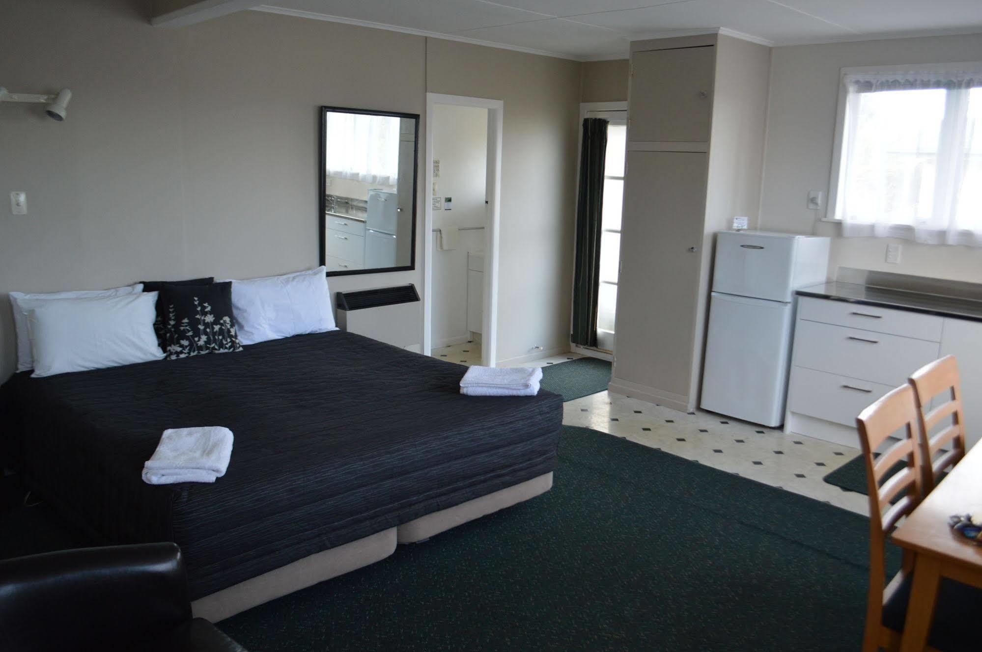Palm Motel وايهي المظهر الخارجي الصورة